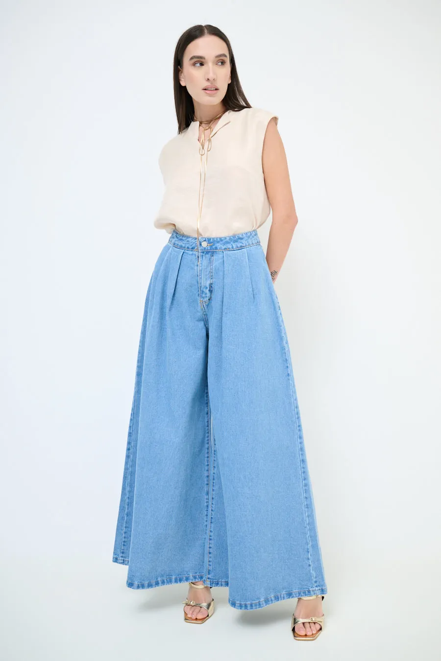 Wide leg pleated denim trousers wholesale